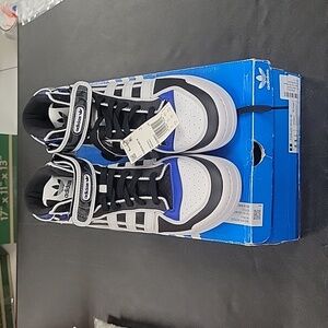 Adidas Forum Mid Sneaker. Size 11.5